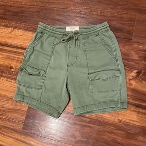 Hollister Beach Prep Fit